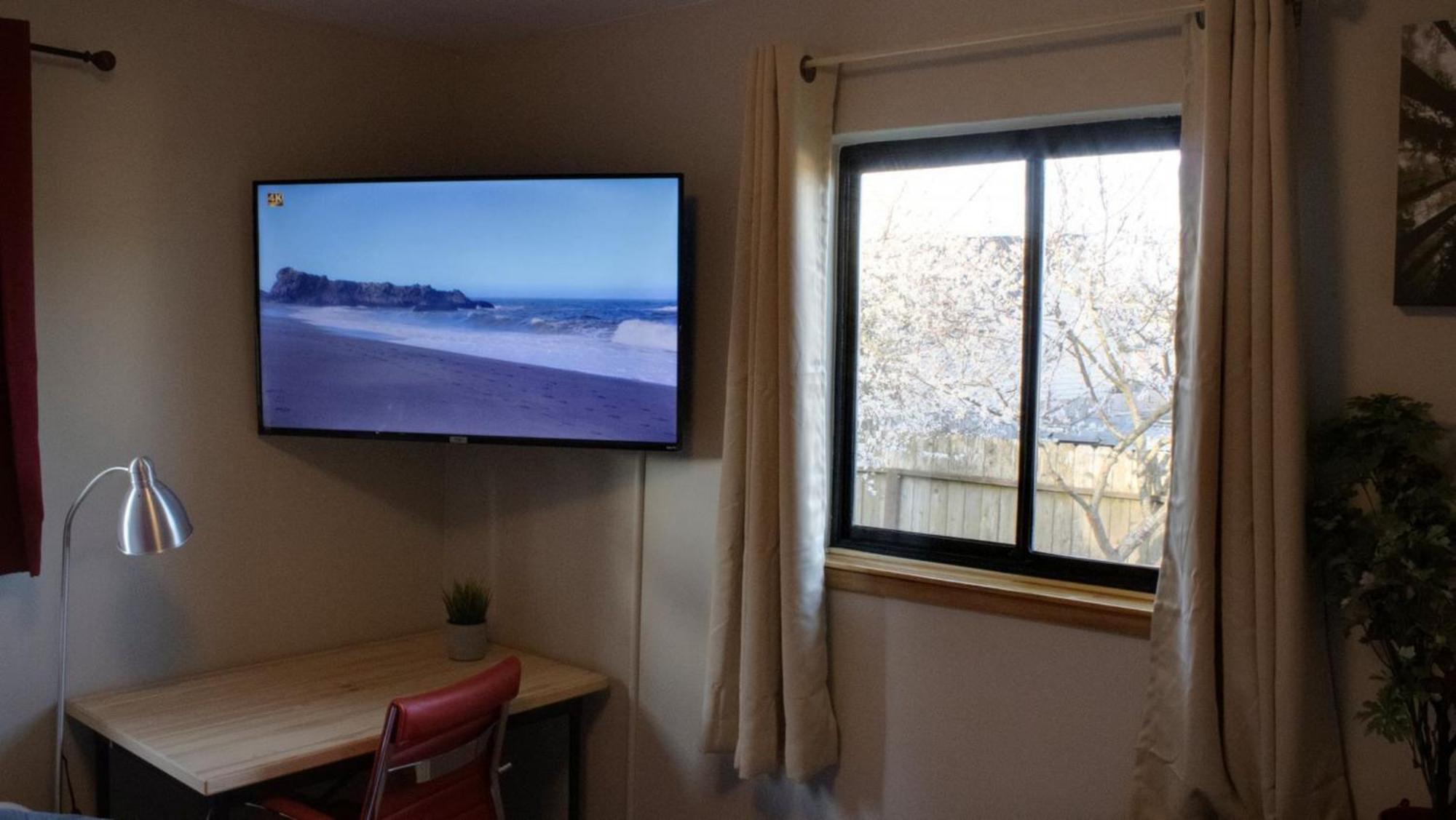 Private Home - Playground, Jumping Mat, Bbq, Darts, Firepit, Gazebo, 4 Smart Tvs, White Cotton Bedding, - The Redwood Cul-De Sac Beach Retreat Кресънт Сити Екстериор снимка