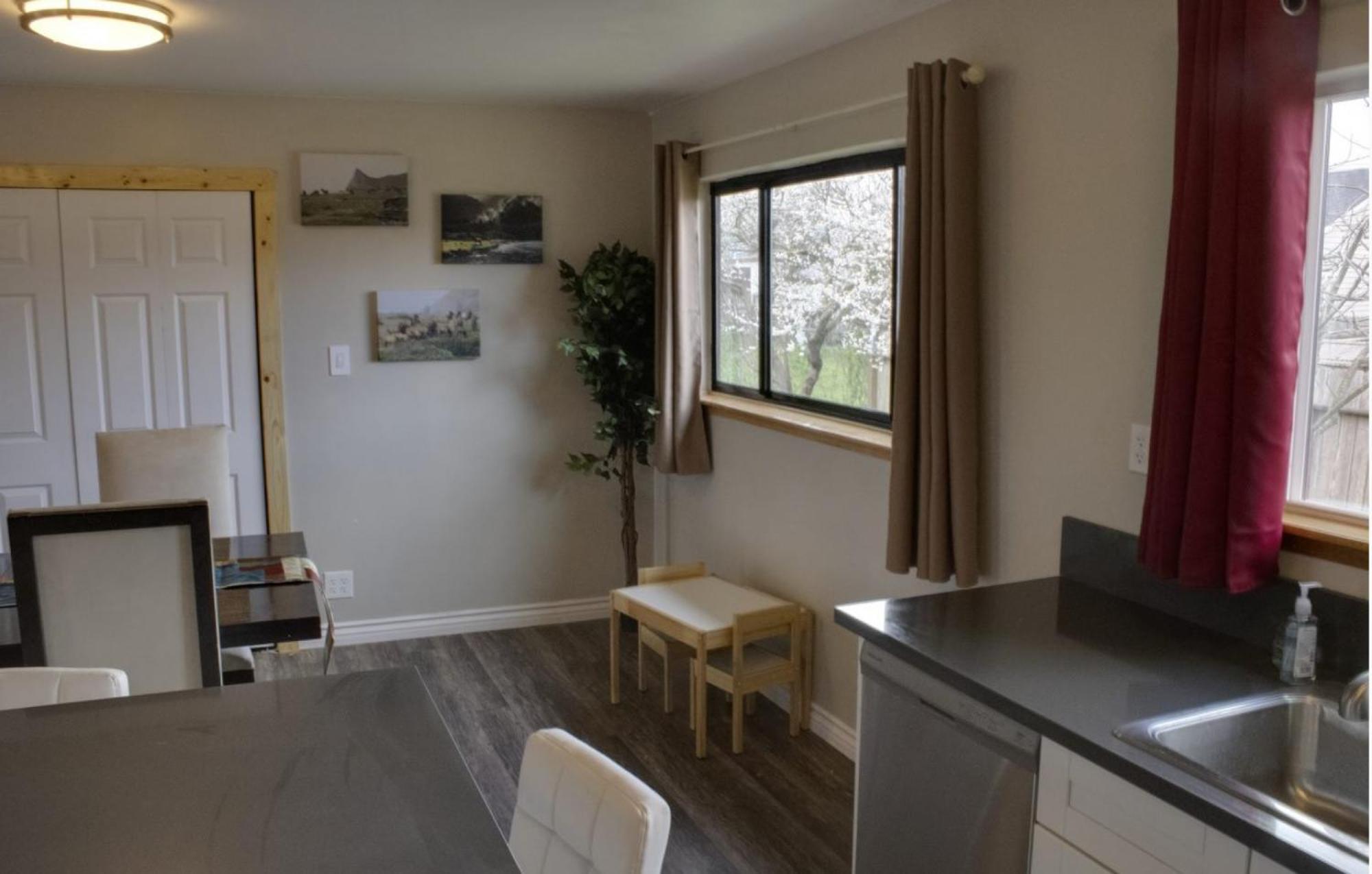 Private Home - Playground, Jumping Mat, Bbq, Darts, Firepit, Gazebo, 4 Smart Tvs, White Cotton Bedding, - The Redwood Cul-De Sac Beach Retreat Кресънт Сити Екстериор снимка