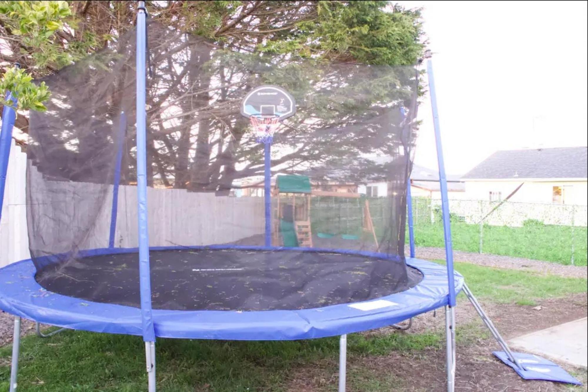 Private Home - Playground, Jumping Mat, Bbq, Darts, Firepit, Gazebo, 4 Smart Tvs, White Cotton Bedding, - The Redwood Cul-De Sac Beach Retreat Кресънт Сити Екстериор снимка